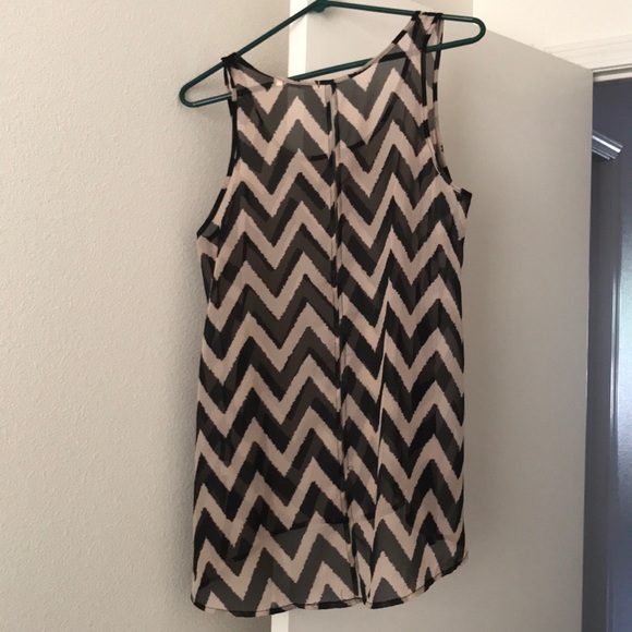 Top - Picture 2 of 2